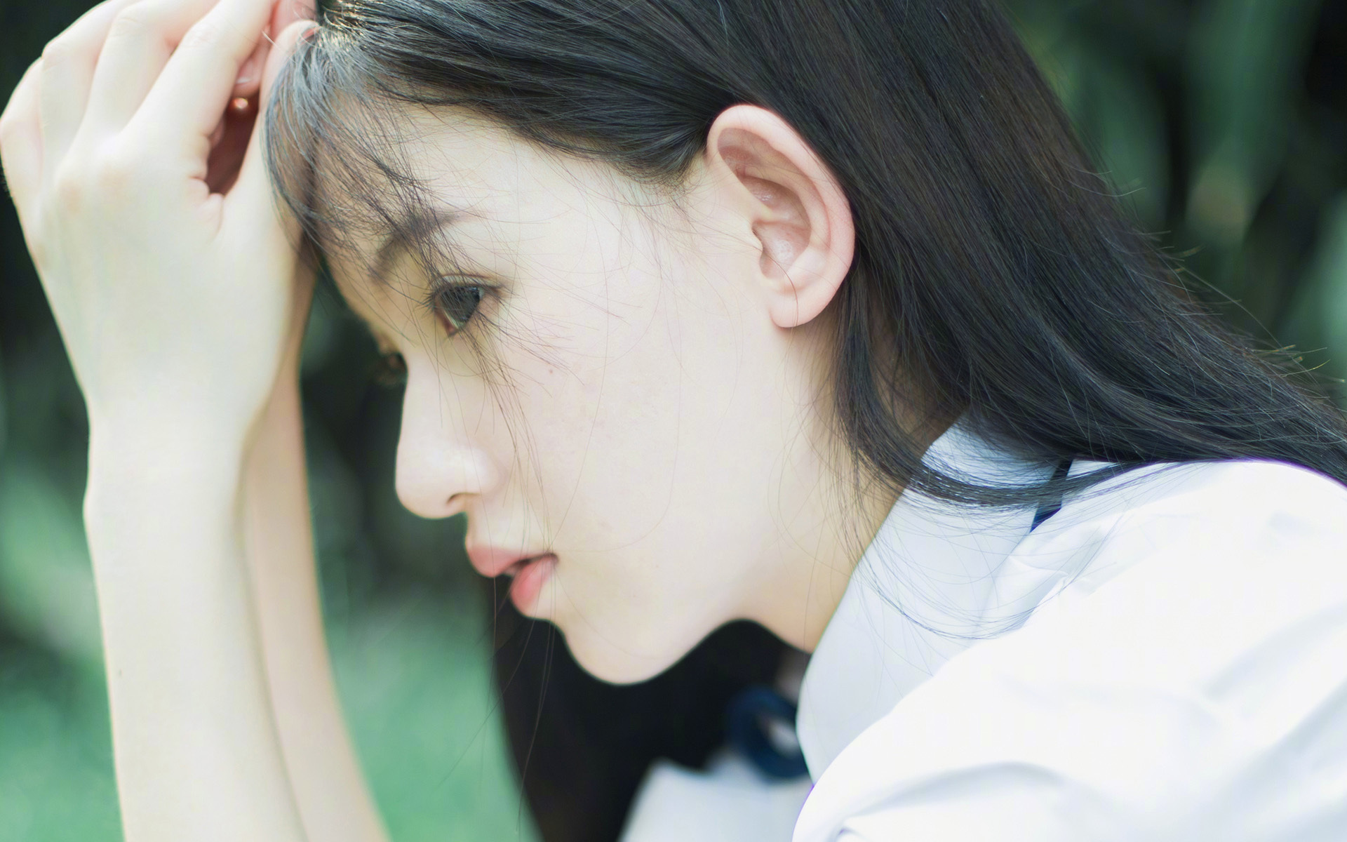 “高新体育中心健力赛:选手凭借超强体能和技术力破纪录”