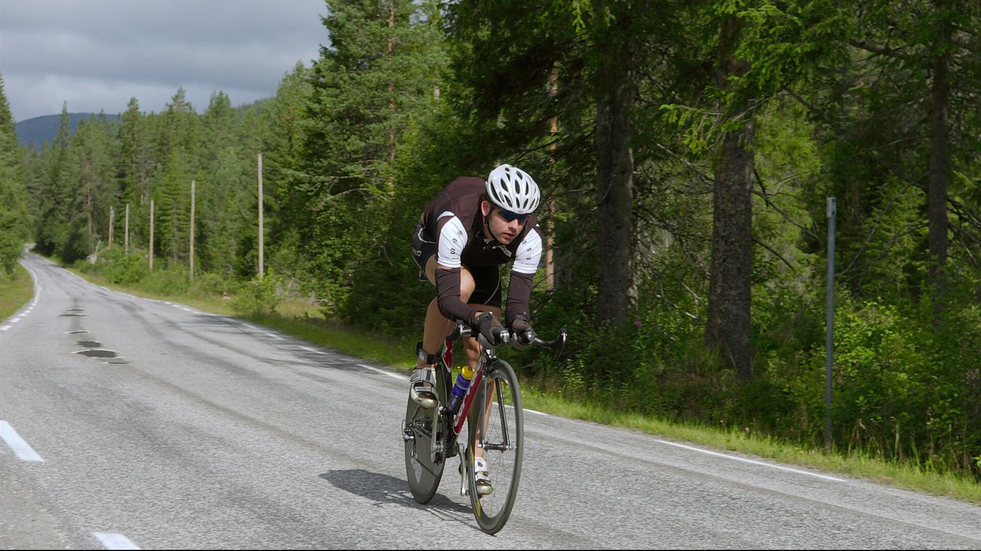 节奏变化是否会显著影响球队犯规策略,节奏可以属于影响观众情绪的手段吗