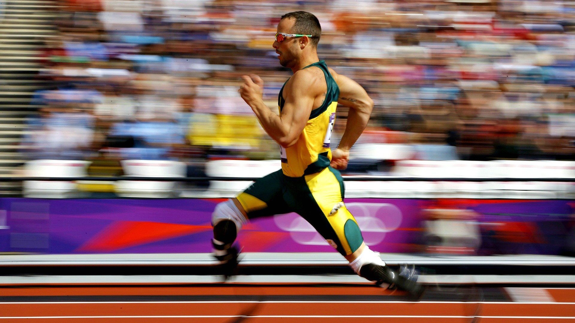 综合体能极限“HYROX世界锦标赛” 冠军完成全程用时刷新大赛纪录